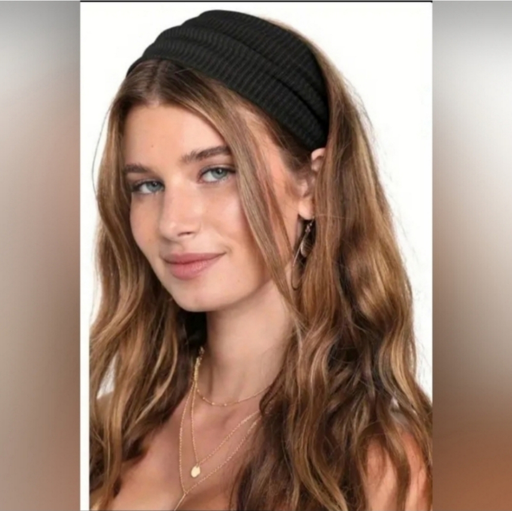 4 Pack Ribbed Headbands•Black,Green,Blue,andGray